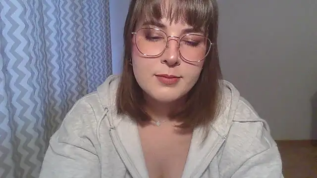 ClaraHard online show from June 2026 06:17:02 PM