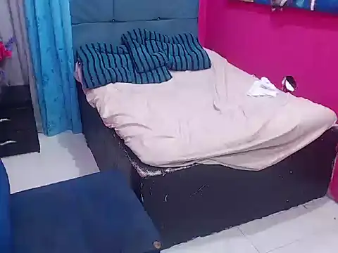 hotsex couple online show from March 2026 02:04:02 AM