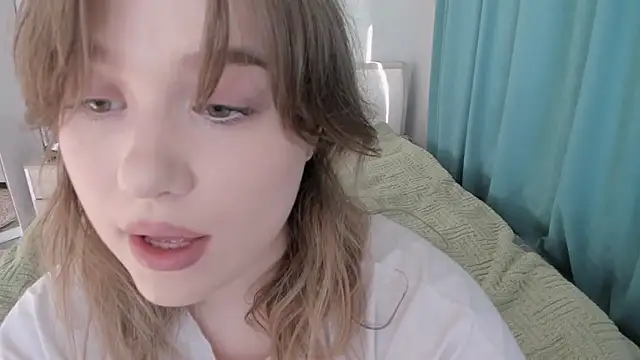 Snapshot of JennyHardy chatting on July 2026 02:13:02 PM JennyHardy online show from July 2026 02:13:02 PM