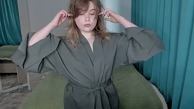 Snapshot of JennyHardy chatting on July 2026 01:49:01 PM JennyHardy online show from July 2026 01:49:01 PM