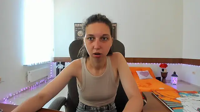 Snapshot of Ellina_Star chatting on July 2026 08:20:01 AM Ellina Star online show from July 2026 08:20:01 AM