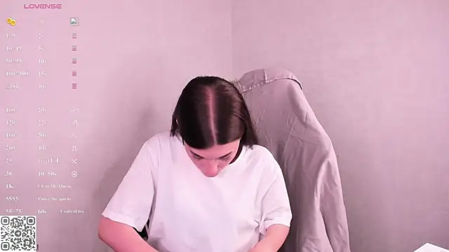 Snapshot of LunaRossaa chatting on July 2026 11:42:02 PM LunaRossaa online show from July 2026 11:42:02 PM