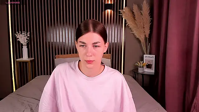 Snapshot of LunaRossaa chatting on July 2026 11:42:01 PM LunaRossaa online show from July 2026 11:42:01 PM