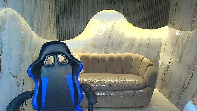 candy sky r online show from May 2026 03:13:01 AM