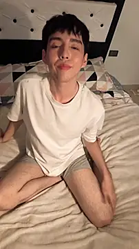 Lucca  555 online show from April 2026 11:40:02 PM