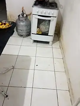 Menina     veneno online show from March 2026 04:31:01 AM