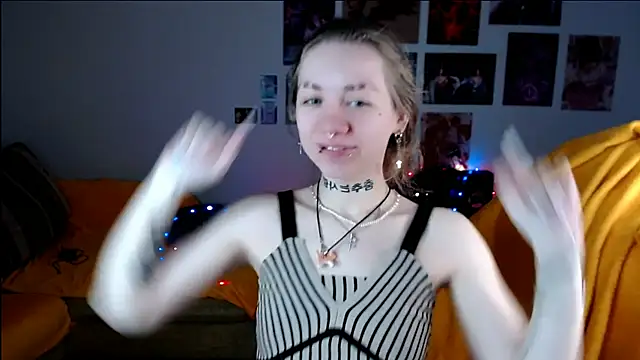 Nica Kawaii online show from May 2026 07:27:02 AM