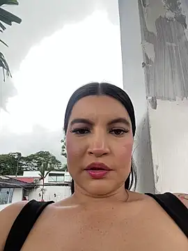 Snapshot of Pretty_Julieta chatting on May 2026 06:09:01 PM Pretty Julieta online show from May 2026 06:09:01 PM