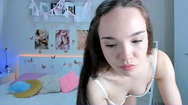 Milly Lane online show from May 2026 03:12:01 AM