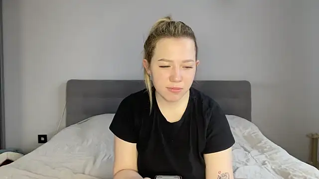 alyrasun online show from March 2026 06:39:02 AM