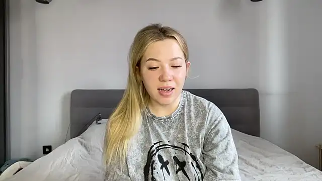 alyrasun online show from April 2026 05:57:01 AM