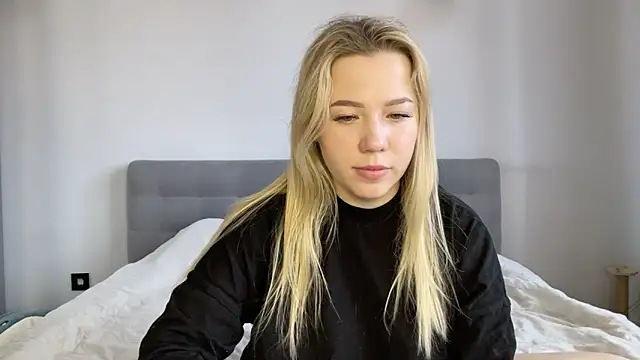 alyrasun online show from April 2026 07:00:01 AM