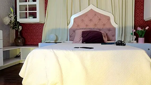 Sienna Dark online show from April 2026 11:35:01 AM