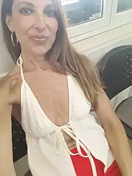 Snapshot of ChiaraFerraro chatting on June 2026 10:41:01 AM ChiaraFerraro online show from June 2026 10:41:01 AM