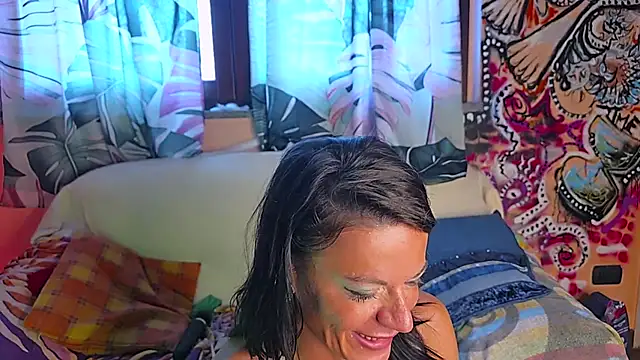 Snapshot of bellad0nna chatting on June 2026 12:19:02 PM bellad0nna online show from June 2026 12:19:02 PM