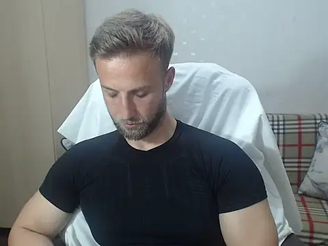 Snapshot of BlondEagleMuscle chatting on June 2026 09:06:01 PM BlondEagleMuscle online show from June 2026 09:06:01 PM