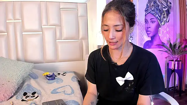 ZoeTaylorl online show from April 2026 11:24:02 AM