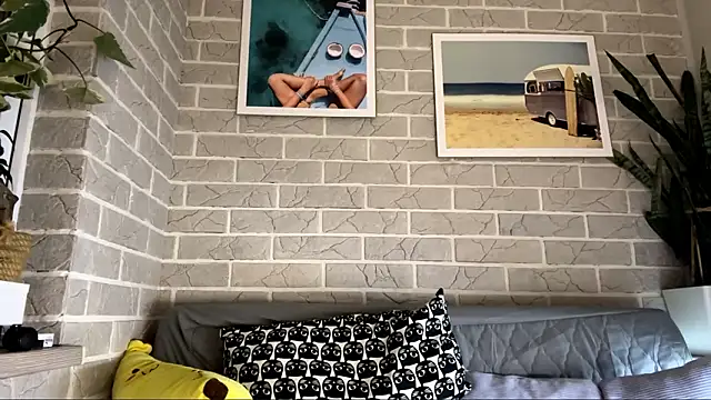 LaraDraggoo online show from March 2026 07:39:01 PM