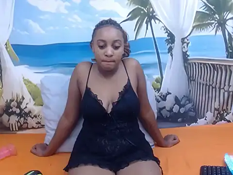 Snapshot of HoneyGlowXXO chatting on May 2026 05:57:01 AM HoneyGlowXXO online show from May 2026 05:57:01 AM