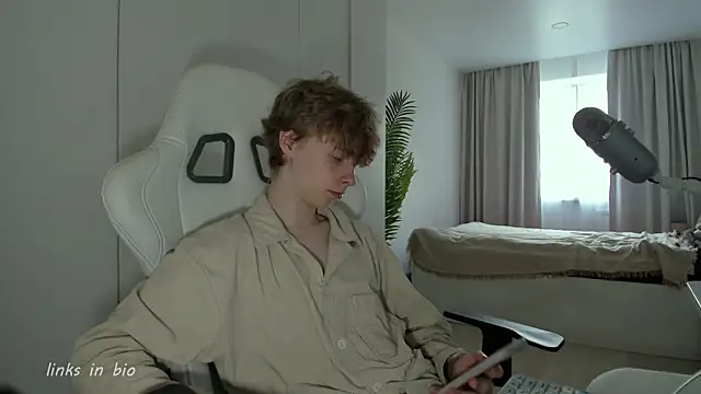 Wawesuc online show from March 2026 08:37:02 AM