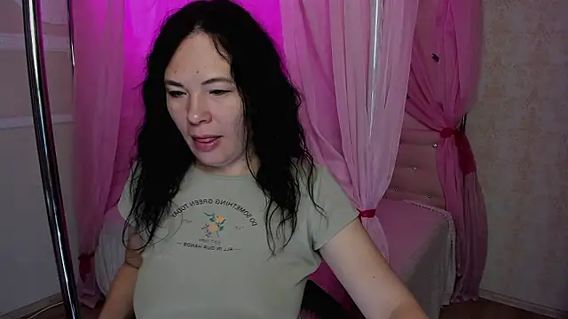 VictoriaSecretXO online show from March 2026 03:43:02 AM