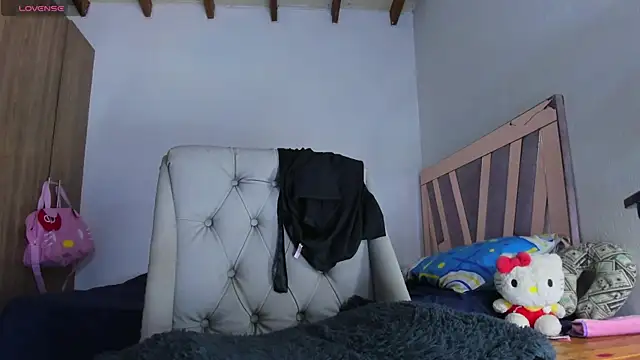 SkyeGabbyRose online show from May 2026 09:28:01 AM