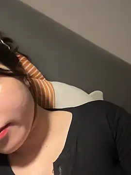 Beautiful roses online show from March 2026 05:41:02 PM