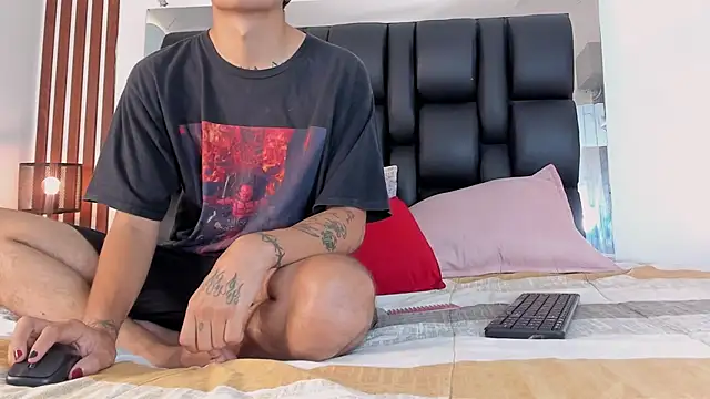 dalhia and hades online show from March 2026 12:44:01 PM