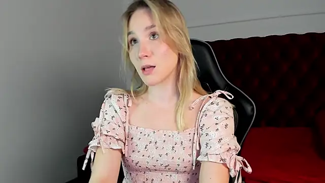 ElaraVoltage online show from March 2026 11:24:01 AM