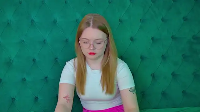 ElinaVale online show from April 2026 05:04:02 PM