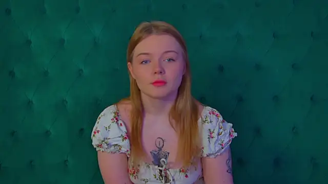 ElinaVale online show from April 2026 05:08:02 PM
