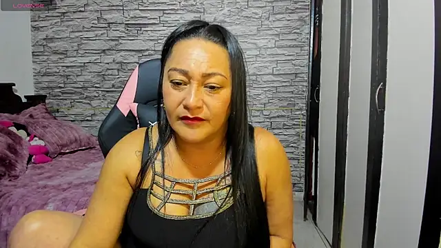 Milf Julianna online show from May 2026 11:22:02 PM