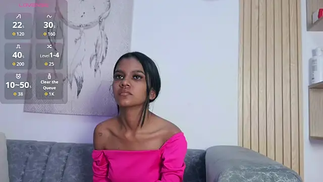 queen adhara online show from April 2026 12:44:02 PM