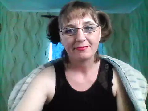 Alisaprice077 online show from April 2026 12:51:02 PM