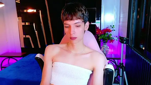 Stefany PiInk online show from May 2026 12:45:02 PM
