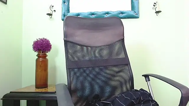 ChalonVera online show from March 2026 08:02:01 PM