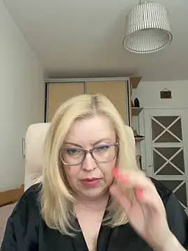 JanieLight53 online show from June 2026 04:39:02 PM