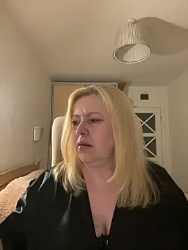 JanieLight53 online show from June 2026 08:48:01 PM