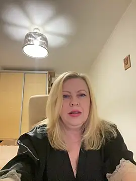 JanieLight53 online show from July 2026 10:31:02 PM