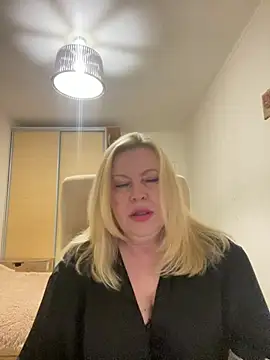 JanieLight53 online show from July 2026 09:43:01 PM