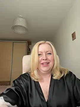 JanieLight53 online show from July 2026 03:40:01 PM