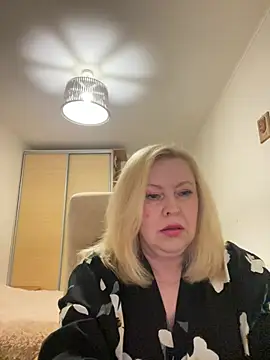 JanieLight53 online show from July 2026 06:32:02 PM
