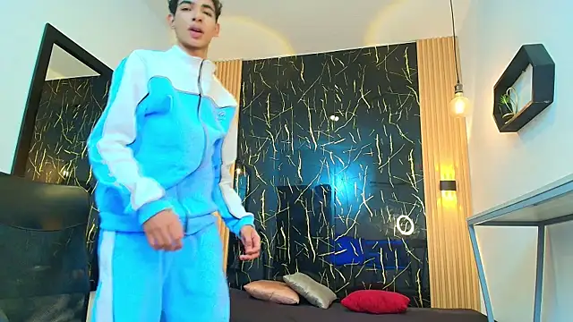 ValeriHot 1 online show from April 2026 03:13:02 AM