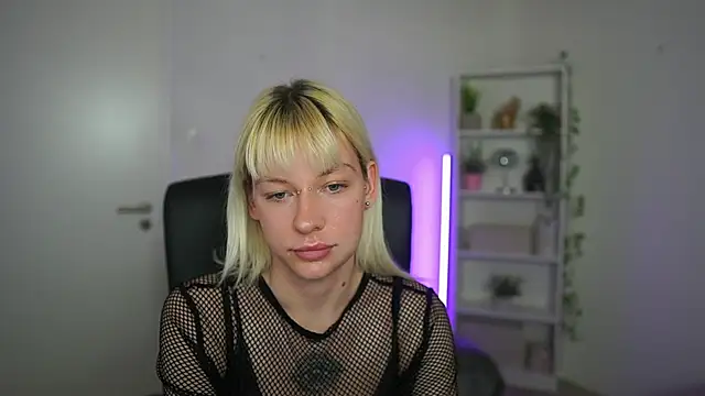 Snapshot of NadiaTiger18 chatting on March 2026 07:51:02 PM NadiaTiger18 online show from March 2026 07:51:02 PM