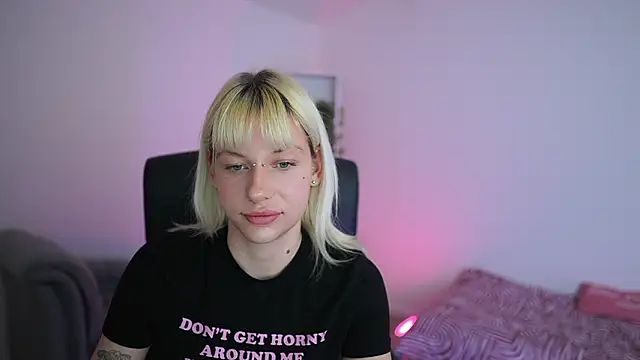 Snapshot of NadiaTiger18 chatting on March 2026 07:20:02 PM NadiaTiger18 online show from March 2026 07:20:02 PM