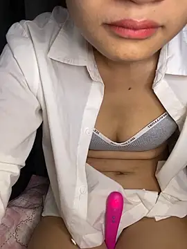 -Lilyn- online show from May 2026 04:55:02 PM