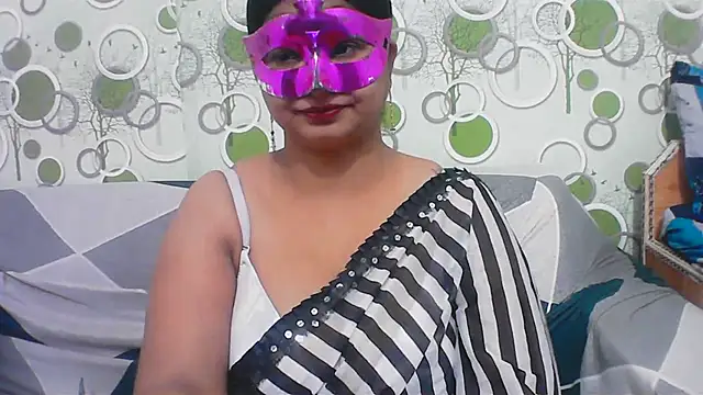 Snapshot of hard_to_do__ chatting on July 2026 05:06:01 PM hard to do online show from July 2026 05:06:01 PM