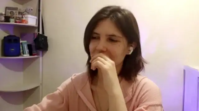 FluffyKisses online show from March 2026 02:22:02 PM