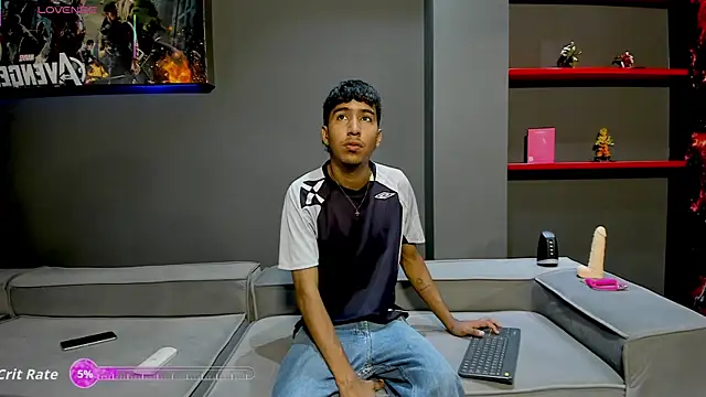 Ender h0tt online show from April 2026 02:01:02 PM