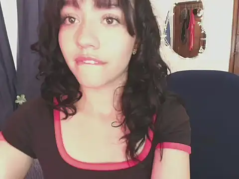 Snapshot of Katiieee chatting on May 2026 08:47:01 PM Katiieee online show from May 2026 08:47:01 PM
